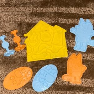 Play-doh Bluey Molds - NO Play-doh included